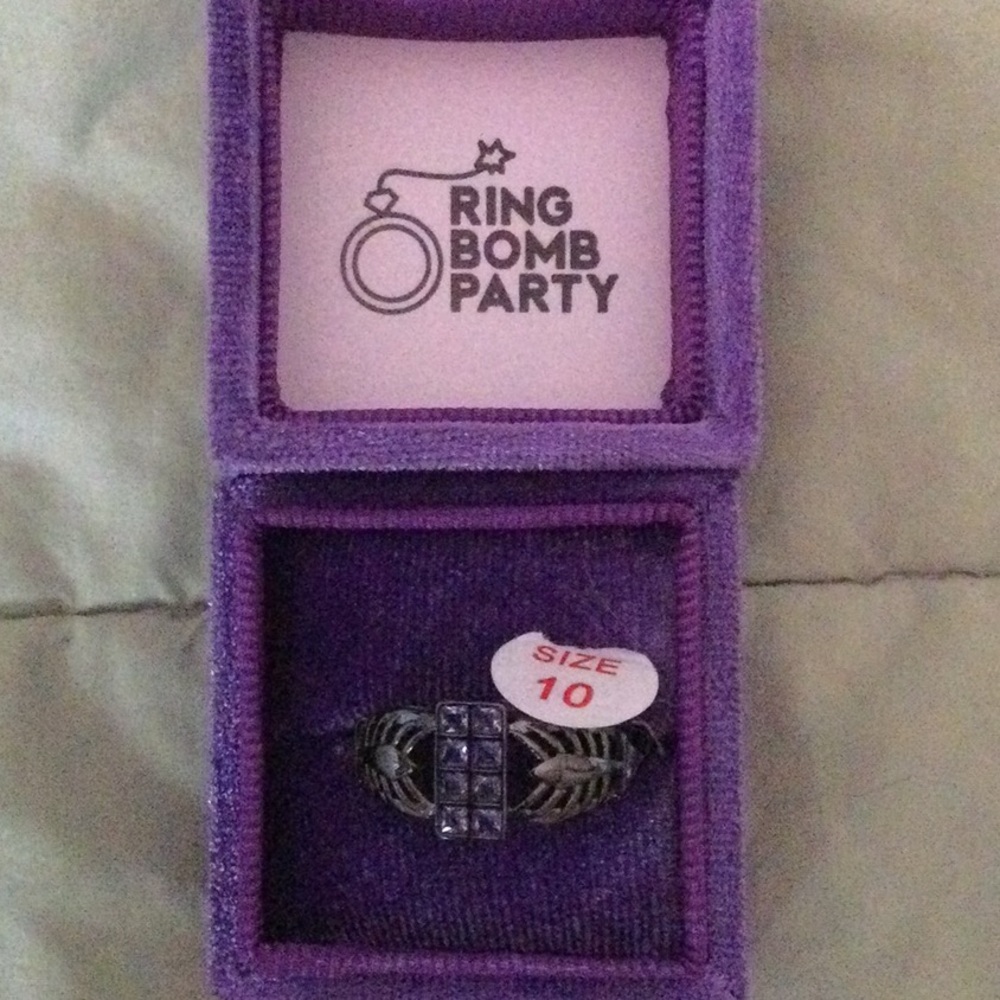 Ring bomb party